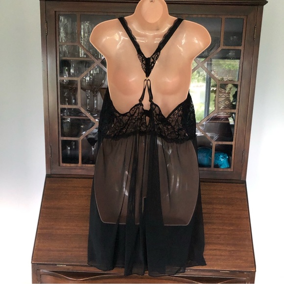 Daisy Fuentes Nighty - Picture 7 of 11